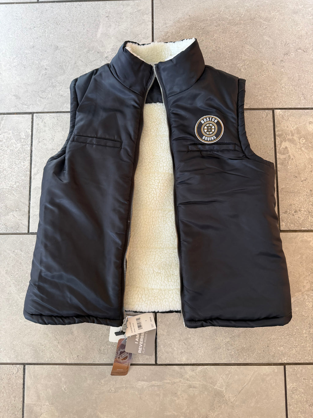 Boston Bruins Reversible Puffer Vest (women)