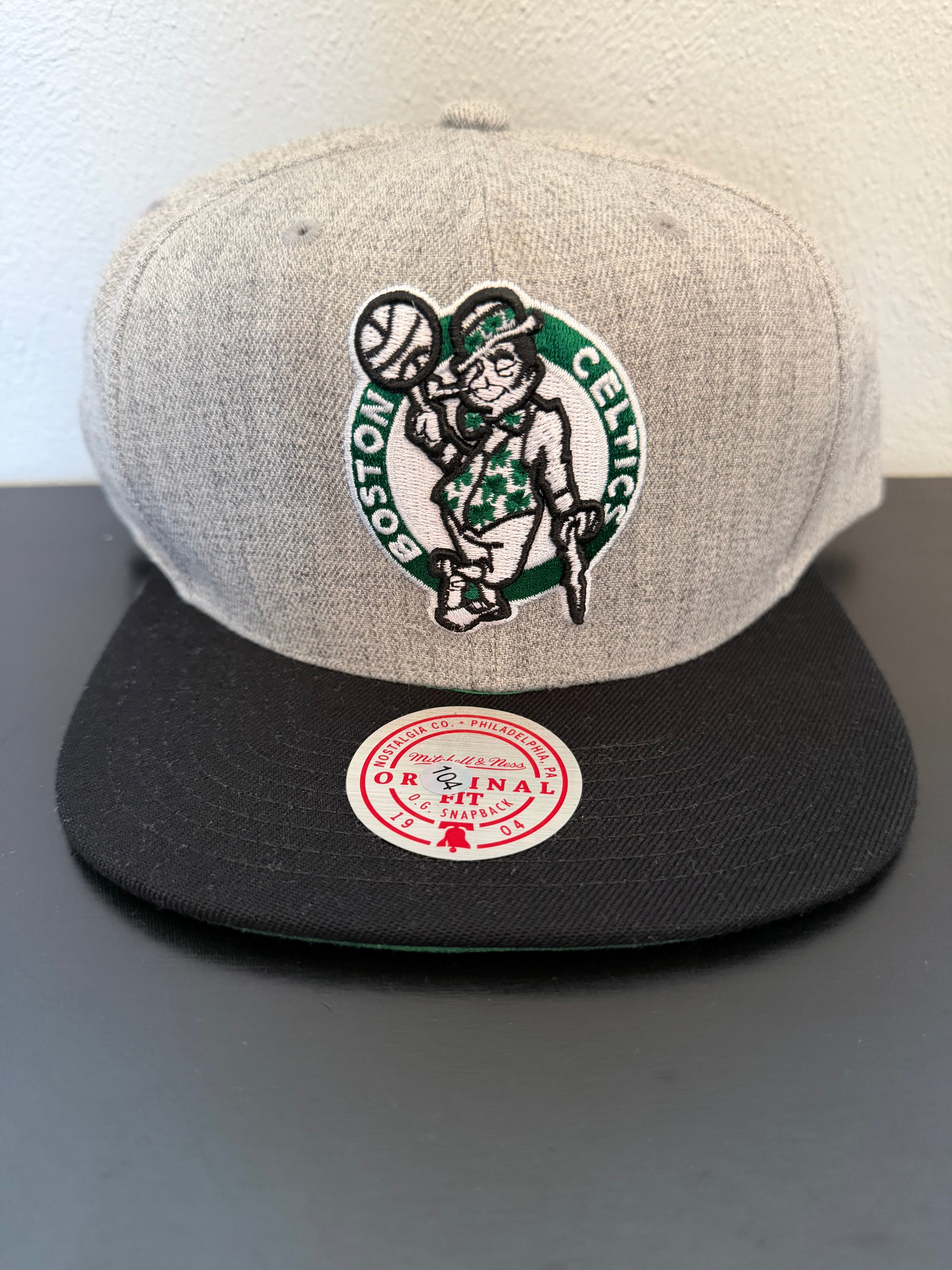 Boston Celtics Mitchell & Ness Gray/Black SnapBack Hat